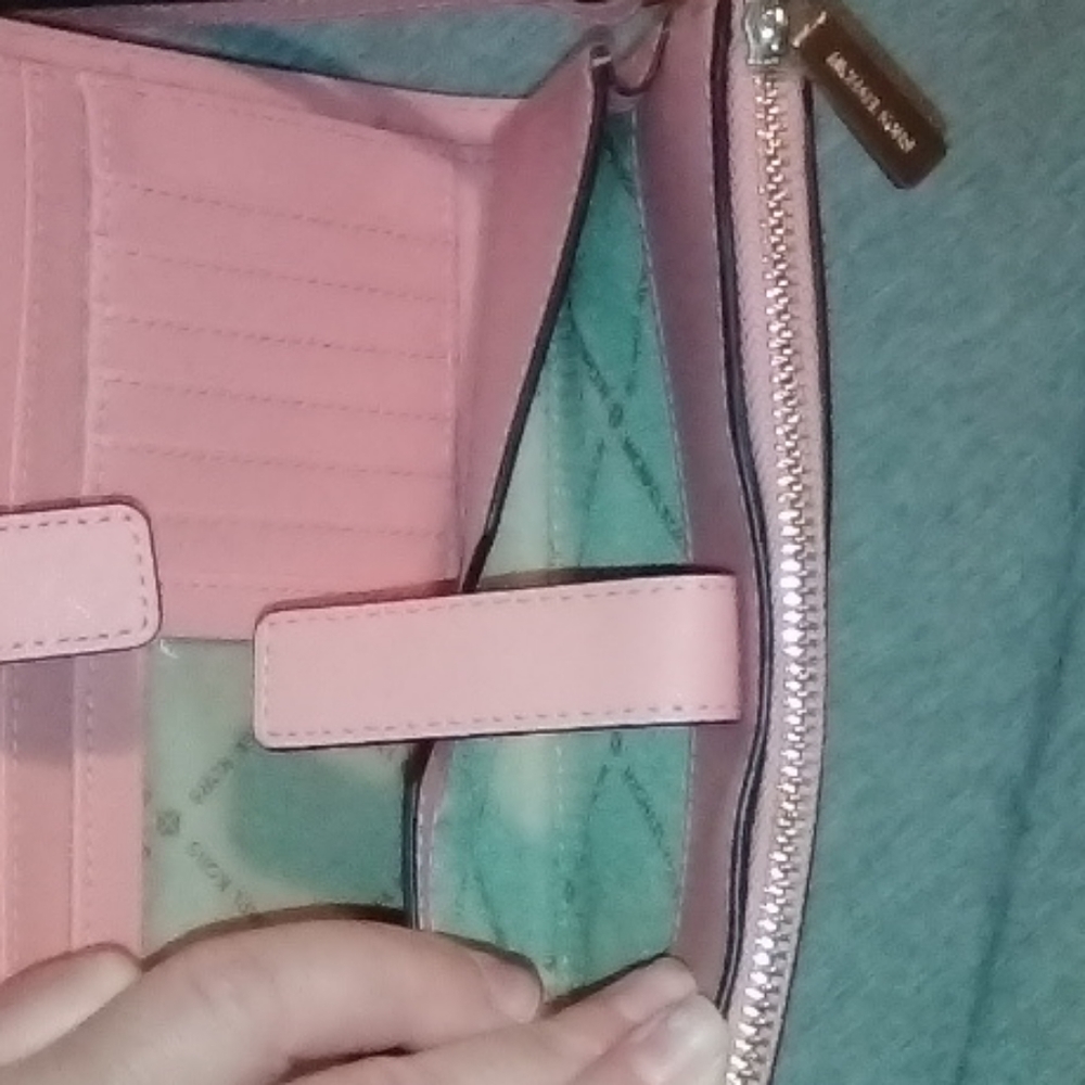 Wristlet - Picture 5 of 7